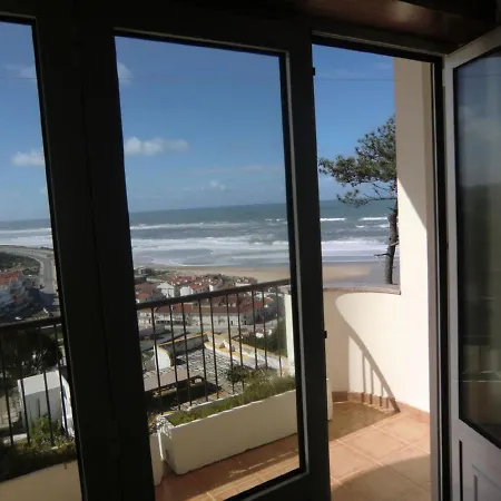 Villa Captivating 3-bed Senhora da Vitoria